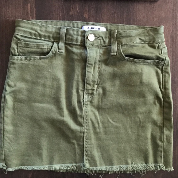 Army green skirt - Picture 1 of 1